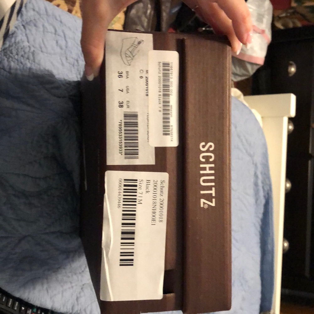 Schultz size 7 black shoes